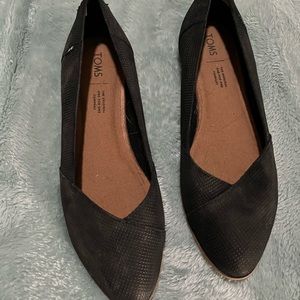 Toms Jutti Neat Flat - NWOT